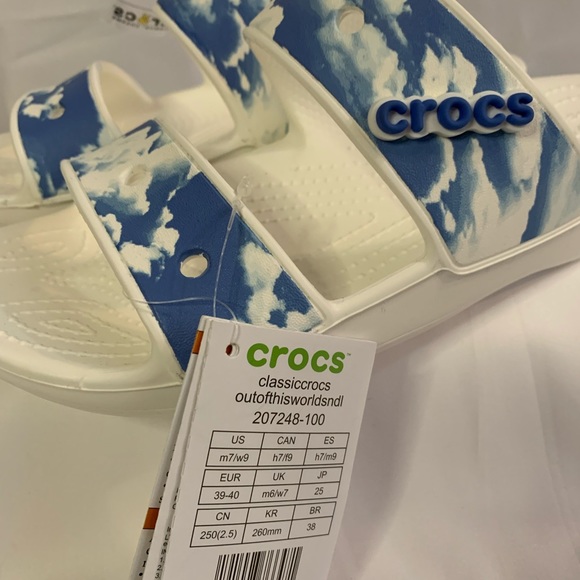 Classic Crocs Out Of This World - Picture 3 of 5